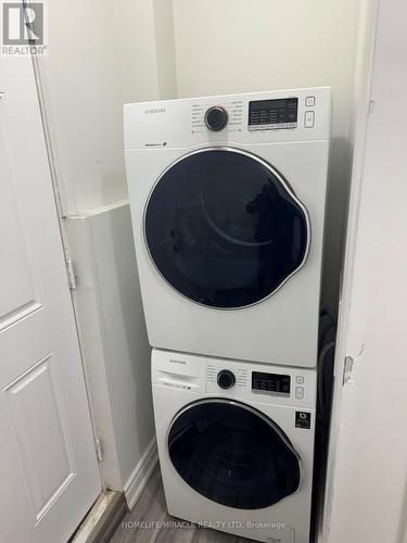 13 Ledgerock Road, Brampton, ON - Indoor Photo Showing Laundry Room