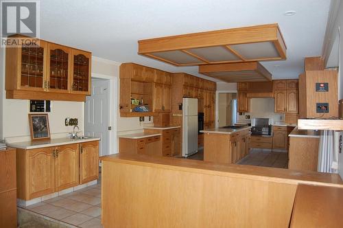 2961 Bank Road, Kamloops, BC - Indoor Photo Showing Kitchen