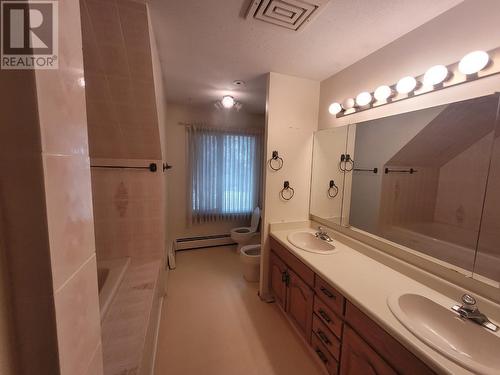 2961 Bank Road, Kamloops, BC - Indoor Photo Showing Bathroom