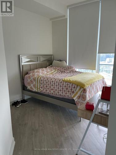 1901W - 27 Bathurst Street, Toronto, ON - Indoor Photo Showing Bedroom