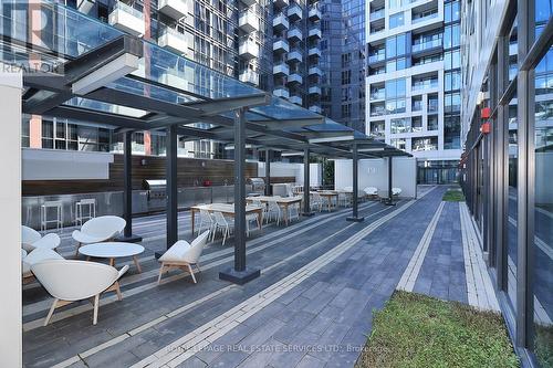 1901W - 27 Bathurst Street, Toronto, ON - Outdoor