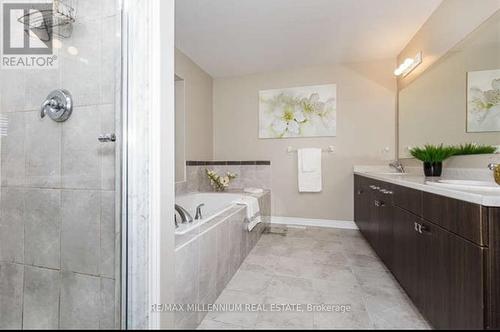 12 Burt Avenue, New Tecumseth (Alliston), ON - Indoor Photo Showing Bathroom