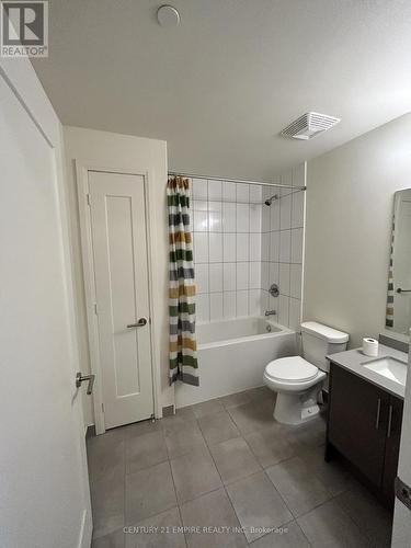 203 - 509 Dundas Street W, Oakville, ON - Indoor Photo Showing Bathroom