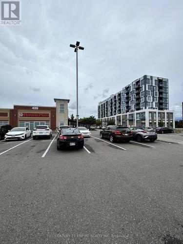 203 - 509 Dundas Street W, Oakville, ON - Outdoor