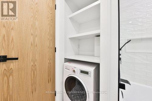 3469 Credit Heights Drive, Mississauga (Erindale), ON - Indoor Photo Showing Laundry Room