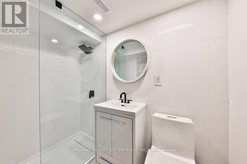 3469 Credit Heights Drive, Mississauga, ON - Indoor Photo Showing Bathroom