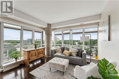 90 Landry Street Unit#909, Ottawa, ON - Indoor Photo Showing Living Room