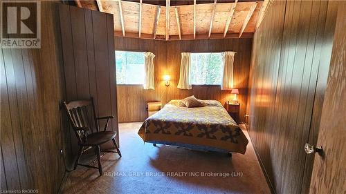 8 Carter Road, Northern Bruce Peninsula, ON - Indoor Photo Showing Bedroom