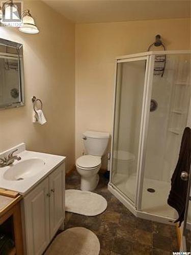 48 Main Street, Manor, SK - Indoor Photo Showing Bathroom