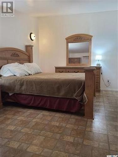 48 Main Street, Manor, SK - Indoor Photo Showing Bedroom