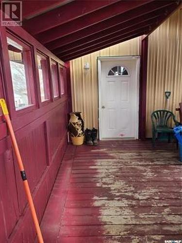 48 Main Street, Manor, SK - Indoor Photo Showing Other Room