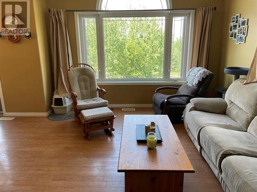 13040 Prince Subdivision, Dawson Creek, BC - Indoor Photo Showing Living Room