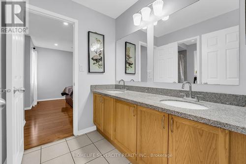 31 Hansford Drive, Brantford, ON - Indoor Photo Showing Bathroom