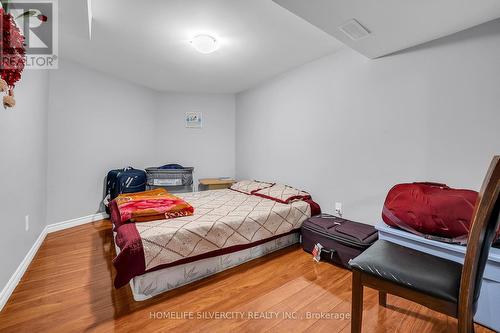 31 Hansford Drive, Brantford, ON - Indoor Photo Showing Bedroom