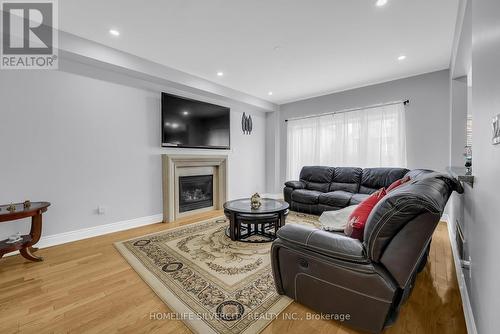 31 Hansford Drive, Brantford, ON - Indoor Photo Showing Living Room With Fireplace