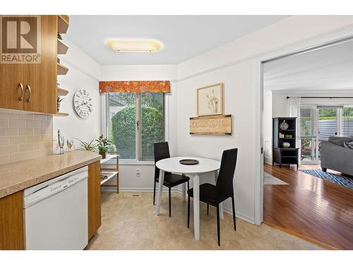 3370 Casorso Road Unit# 42, Kelowna, BC - Indoor Photo Showing Dining Room