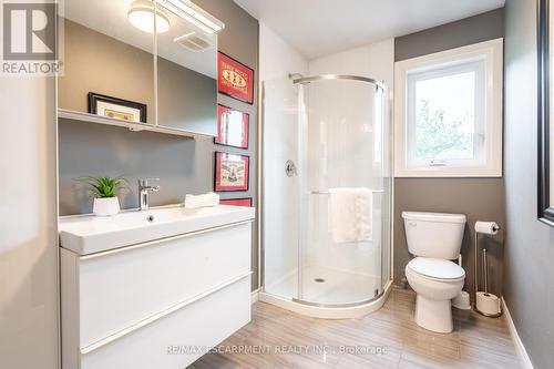 973 Alberton Road S, Hamilton (Ancaster), ON - Indoor Photo Showing Bathroom