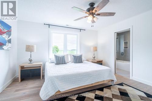 973 Alberton Road S, Hamilton (Ancaster), ON - Indoor Photo Showing Bedroom