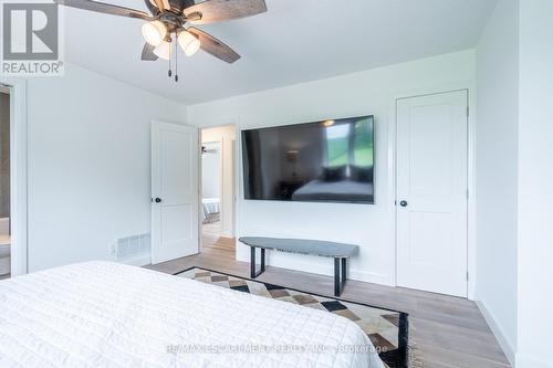 973 Alberton Road S, Hamilton (Ancaster), ON - Indoor Photo Showing Bedroom