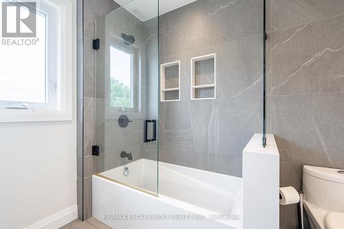 973 Alberton Road S, Hamilton (Ancaster), ON - Indoor Photo Showing Bathroom