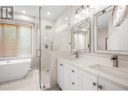 2521 Quail Place, Kelowna, BC - Indoor Photo Showing Bathroom