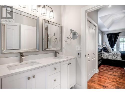 2521 Quail Place, Kelowna, BC - Indoor Photo Showing Bathroom