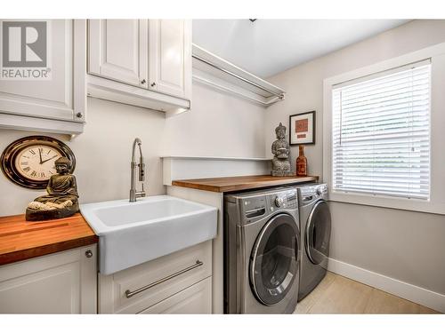 2521 Quail Place, Kelowna, BC - Indoor Photo Showing Laundry Room