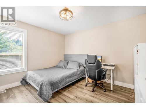 2521 Quail Place, Kelowna, BC - Indoor Photo Showing Bedroom