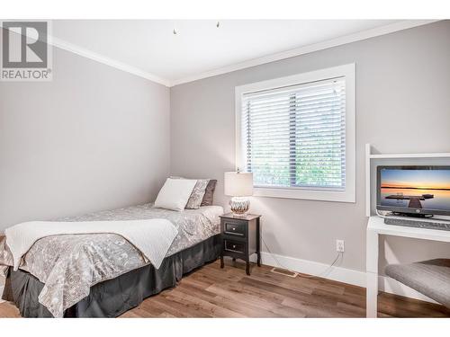 2521 Quail Place, Kelowna, BC - Indoor Photo Showing Bedroom