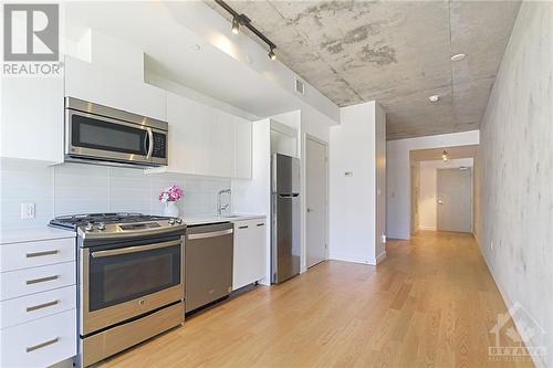 224 Lyon Street N Unit#1213, Ottawa, ON - Indoor Photo Showing Kitchen With Stainless Steel Kitchen With Upgraded Kitchen