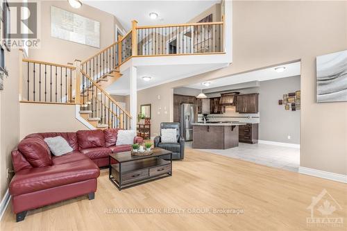 209 Opale Street, Prescott And Russell, ON - Indoor Photo Showing Living Room