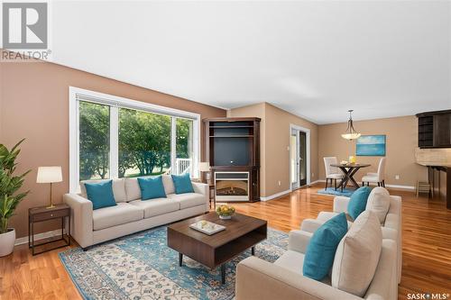 110 851 Chester Road, Moose Jaw, SK - Indoor Photo Showing Living Room