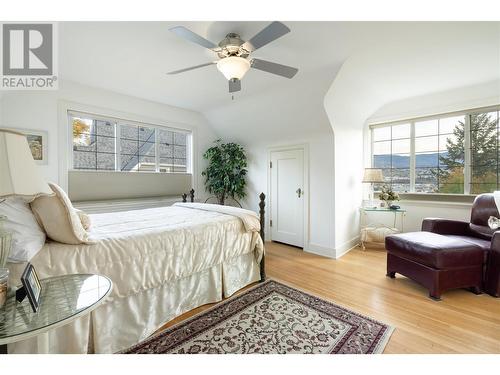 2300 23 Avenue, Vernon, BC - Indoor Photo Showing Bedroom