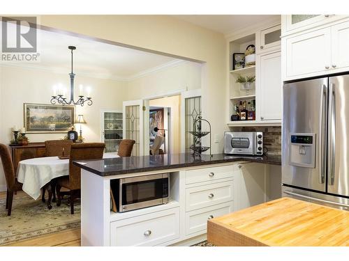 2300 23 Avenue, Vernon, BC - Indoor Photo Showing Kitchen