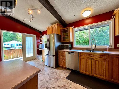 543 Pillsbury Avenue, Prince Rupert, BC - Indoor Photo Showing Kitchen With Double Sink