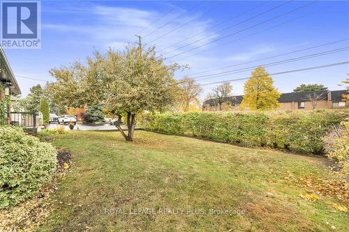 382 Third Line, Oakville (Bronte West), ON - Outdoor