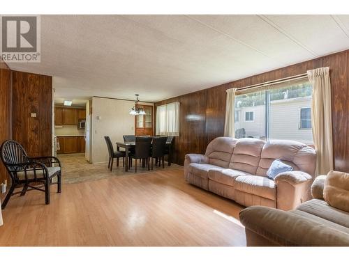 24-1214 Okanagan Ave, Chase, BC - Indoor Photo Showing Living Room