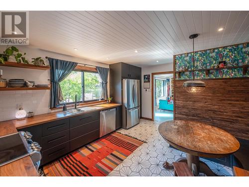 133 Secrest Place, Penticton, BC - Indoor Photo Showing Kitchen