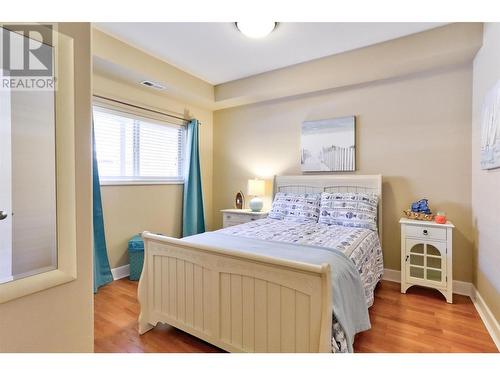 3996 Beach Avenue Unit# 221, Peachland, BC - Indoor Photo Showing Bedroom