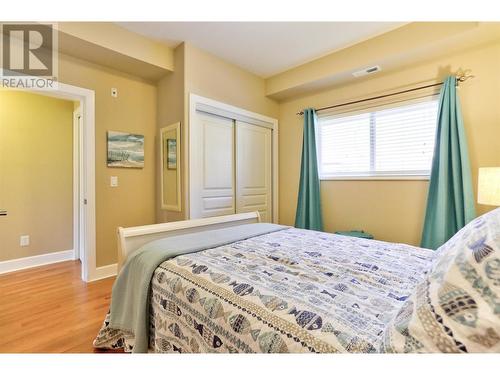 3996 Beach Avenue Unit# 221, Peachland, BC - Indoor Photo Showing Bedroom