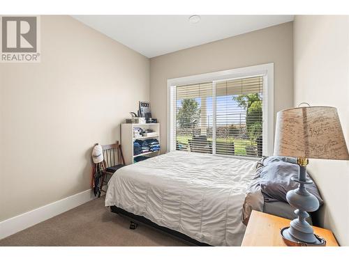 6536 Blackcomb Place, Vernon, BC - Indoor Photo Showing Bedroom