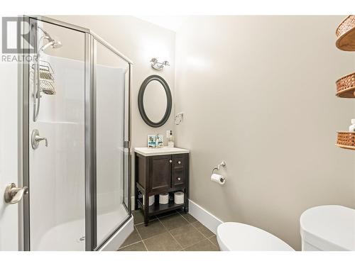 6536 Blackcomb Place, Vernon, BC - Indoor Photo Showing Bathroom