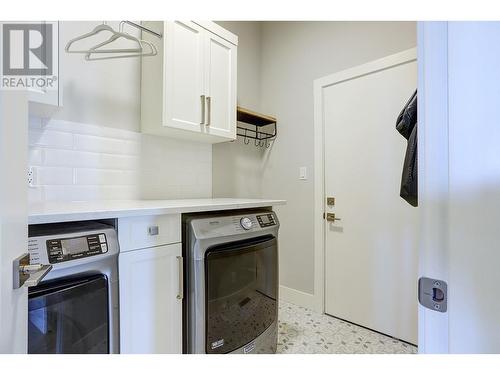 7716 Okanagan Hills Boulevard Unit# 2, Vernon, BC - Indoor Photo Showing Laundry Room