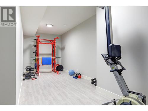 7716 Okanagan Hills Boulevard Unit# 2, Vernon, BC - Indoor Photo Showing Gym Room