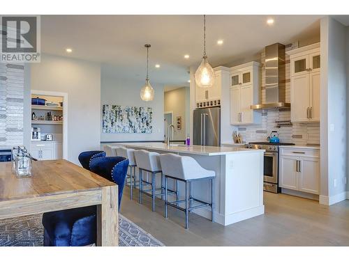 7716 Okanagan Hills Boulevard Unit# 2, Vernon, BC - Indoor Photo Showing Kitchen With Upgraded Kitchen