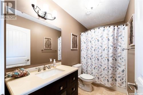 62 Belmont Crescent, Moose Jaw, SK - Indoor Photo Showing Bathroom