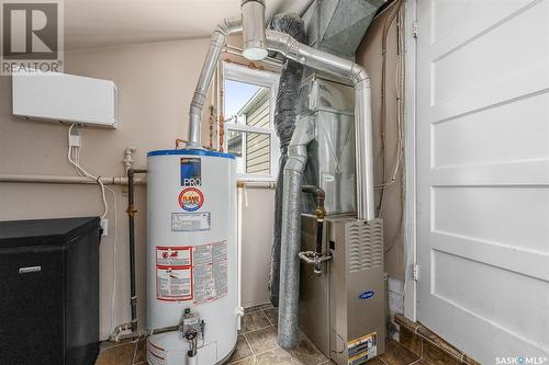 1091 Algoma Avenue, Moose Jaw, SK - Indoor Photo Showing Basement