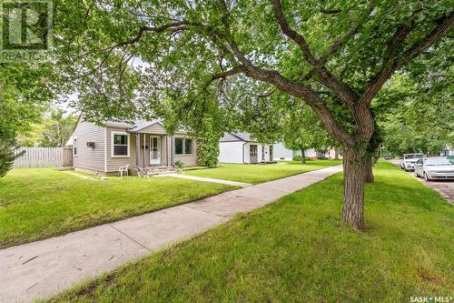 1091 Algoma Avenue, Moose Jaw, SK - Outdoor