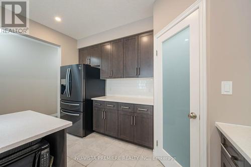 176 Dallan Drive, Guelph (Guelph South), ON - Indoor Photo Showing Kitchen