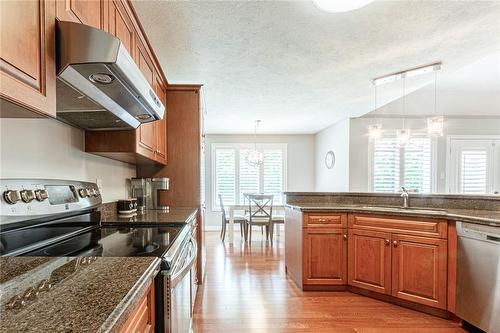 4 Forest Wood Drive, Port Dover, ON - Indoor Photo Showing Kitchen With Double Sink With Upgraded Kitchen